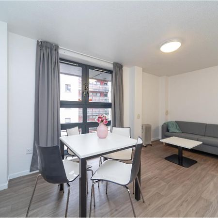 Joivy Affordable 3,4,5 And 12 Bed Private Flats Next To Royal Mile (Adults Only) Apartment Edinburgh Exterior photo