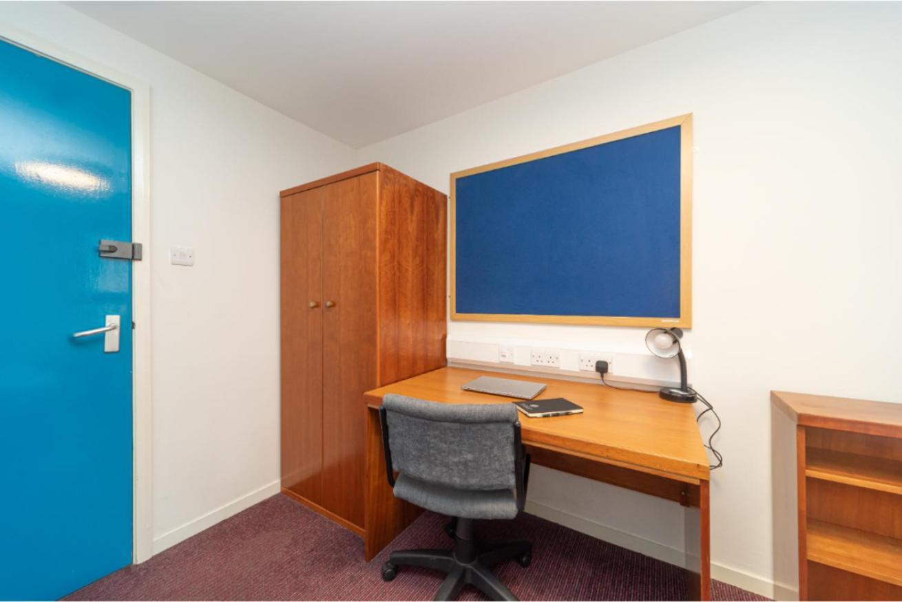 Joivy Affordable 3,4,5 And 12 Bed Private Flats Next To Royal Mile (Adults Only) Apartment Edinburgh Exterior photo
