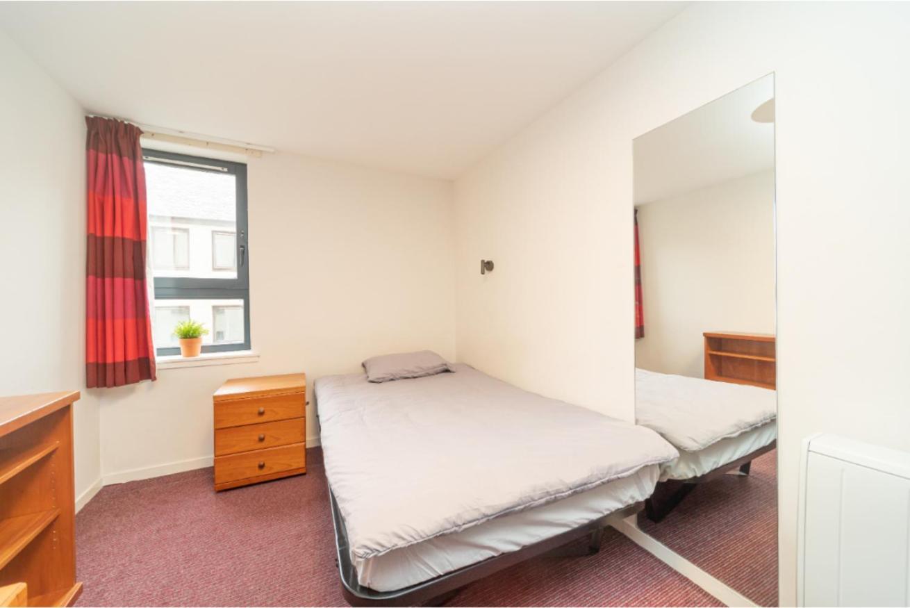 Joivy Affordable 3,4,5 And 12 Bed Private Flats Next To Royal Mile (Adults Only) Apartment Edinburgh Exterior photo